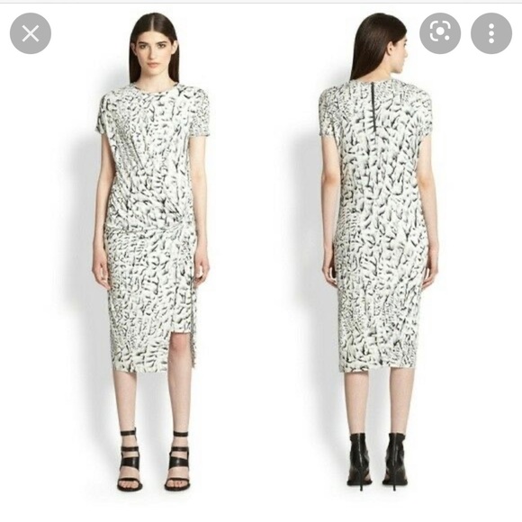 Helmut Lang Dresses & Skirts - Helmut Lang
Strata Printed Draped Jersey Dress